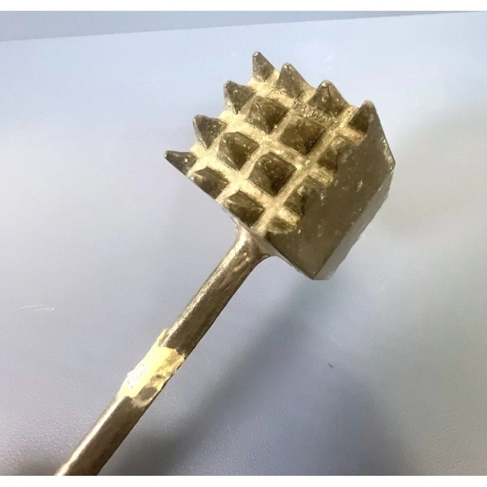 Vintage kitchen Aluminum Meat Tenderizer~2 Sided Made in Taiwan‎ Smaller Size